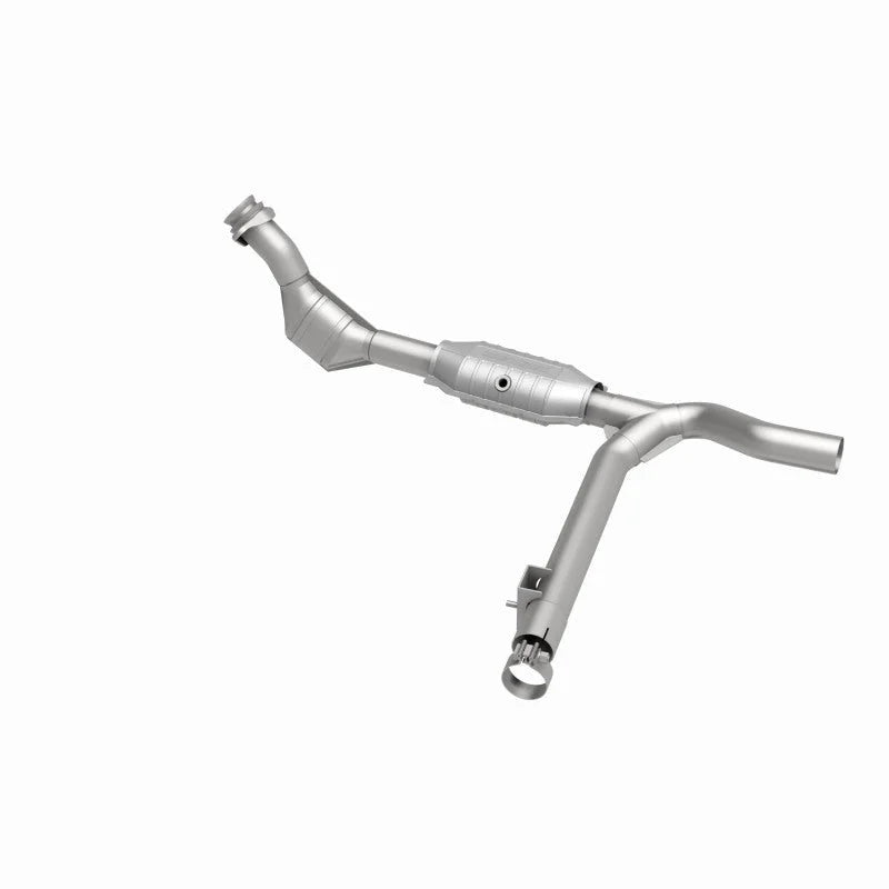 MagnaFlow Conv DF 99-00 F-150 4.2L V6 2WD P/ - Installation View