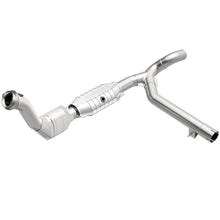 Load image into Gallery viewer, MagnaFlow Conv DF 99-00 Ford Exped 4.6L - Side View