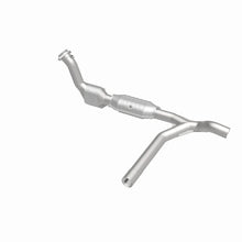 Load image into Gallery viewer, MagnaFlow Conv DF 99-00 Ford Exped 4.6L - Installation View