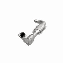 Load image into Gallery viewer, MagnaFlow Conv DF 99-00 Ford F-150 4.6L - Back View