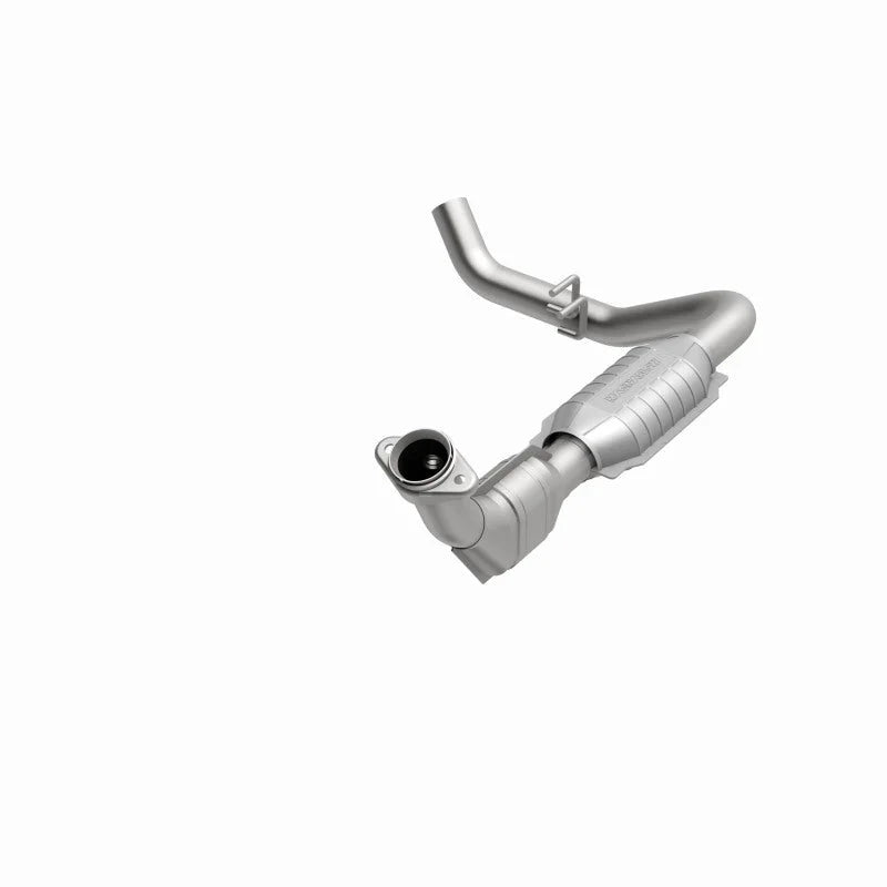 MagnaFlow Conv DF 99-00 Ford Trucks 5.4L - Installation View