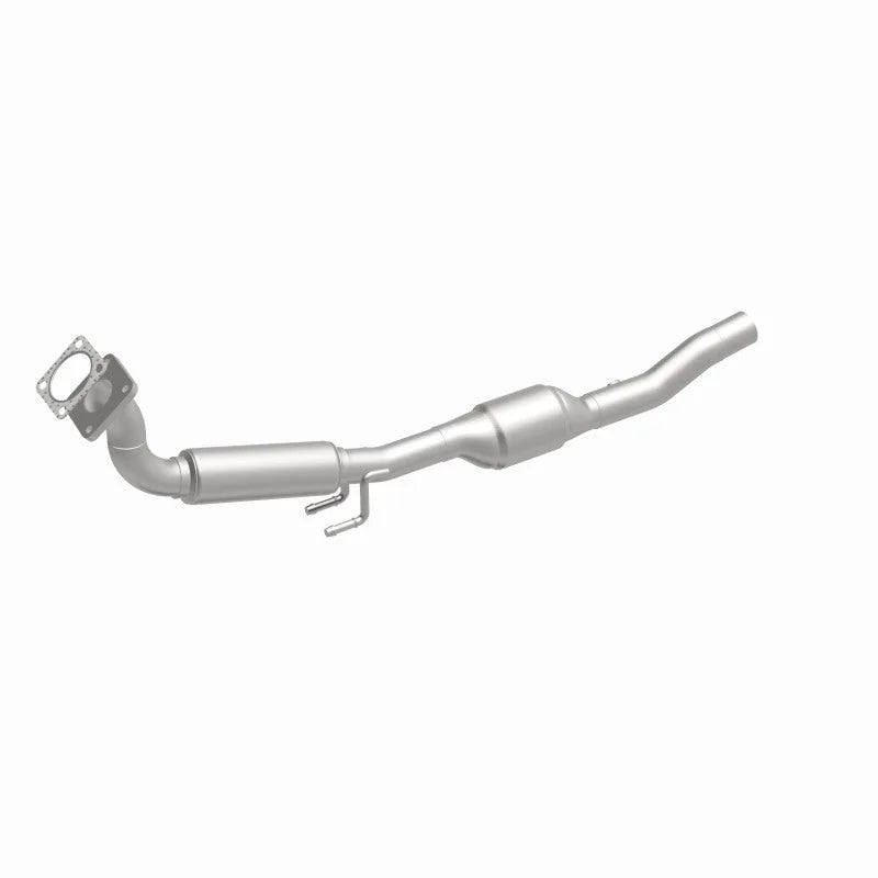 MagnaFlow Conv DF 99-01 VW Beetle / 99-03 Golf / 99-02 Jetta 2.0L Single Outlet Manifold - Installation View