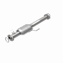 Load image into Gallery viewer, MagnaFlow Conv DF 99-02 4Runner Rear 3.4L - Additional View 6