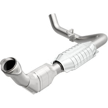 Load image into Gallery viewer, MagnaFlow Conv DF 99-02 Expedition 5.4L 4wd - Side View