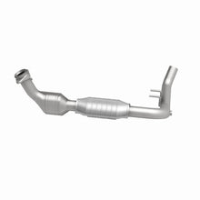 Load image into Gallery viewer, MagnaFlow Conv DF 99-02 Expedition 5.4L 4wd - Back View