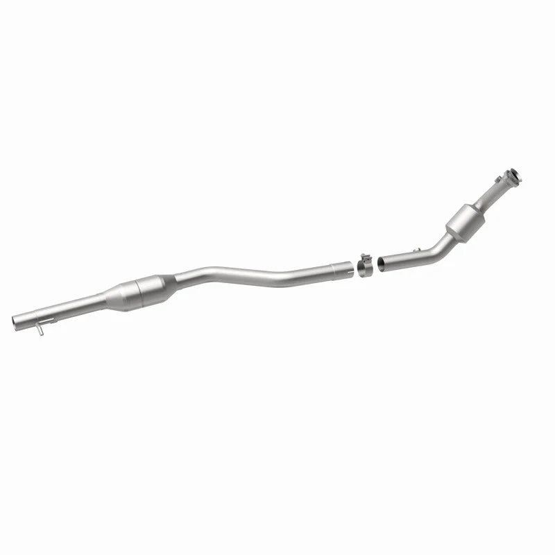 MagnaFlow Conv DF 99-02 Mercedes SL500 5.0L - Back View