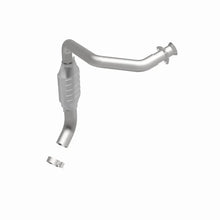 Load image into Gallery viewer, MagnaFlow Conv DF 99 GM Express Van DS 5.7L - Additional View 6