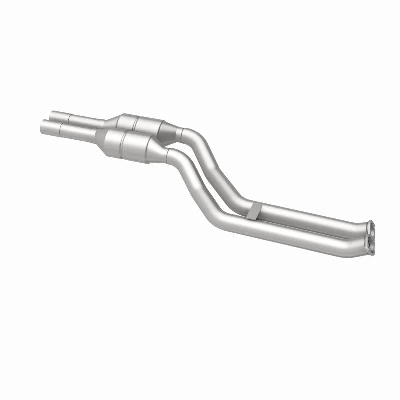 MagnaFlow Conv DF BMW 3 01-06 Rear OEM - Installation View