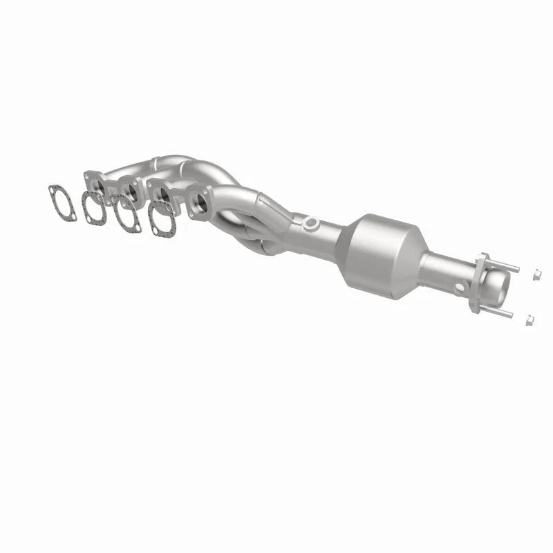 MagnaFlow Conv DF BMW 5-6 04-05 P/S OEM - Side View