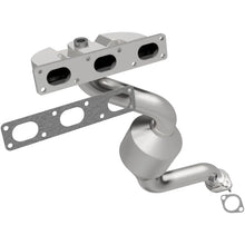 Load image into Gallery viewer, MagnaFlow Conv DF BMW 99-00 323 2.5L / 99-00 328 2.8L / 99-00 Z3 2.5L/2.8L California - Side View