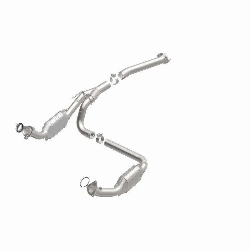 MagnaFlow Conv DF Chevy Express 4.3L/5.4L - Back View