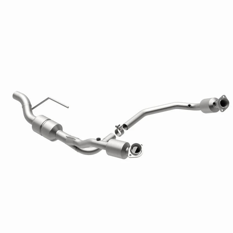 MagnaFlow Conv DF Dodge 01-02 Ram 1500/2500/3500 Van 5.9L - Back View