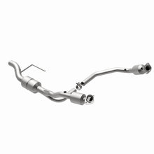 Load image into Gallery viewer, MagnaFlow Conv DF Dodge 01-02 Ram 1500/2500/3500 Van 5.9L - Back View