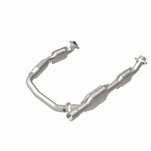 Load image into Gallery viewer, MagnaFlow Conv DF Ford E350 Van 06 5.4L OEM - Additional View 8