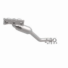 Load image into Gallery viewer, MagnaFlow Conv DF Front OEM fits 2006-2013 BMW 128i / 325i / 325xi / 328i / 328i xDrive / 328xi / 330i / 330xi - Installat...