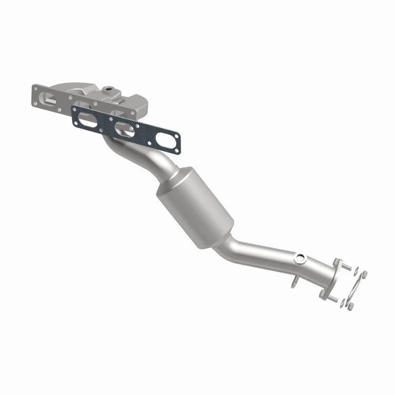 MagnaFlow Conv DF Front fits 2001-2006 BMW 325Ci / 325i / 325xi / 330Ci / 330i / Z3 / Z4 - Installation View