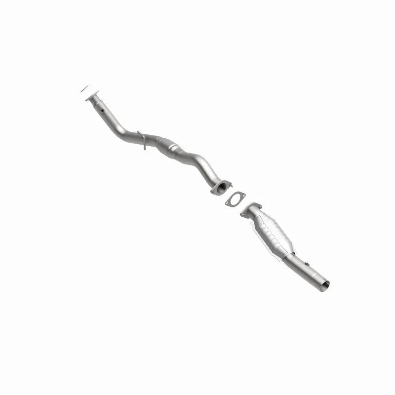 MagnaFlow Conv DF GM 01-02 2500 PS 6L OEM - Back View