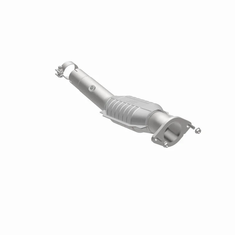 MagnaFlow Conv DF GM 01-02 2500 Passenger Side 6L - Back View