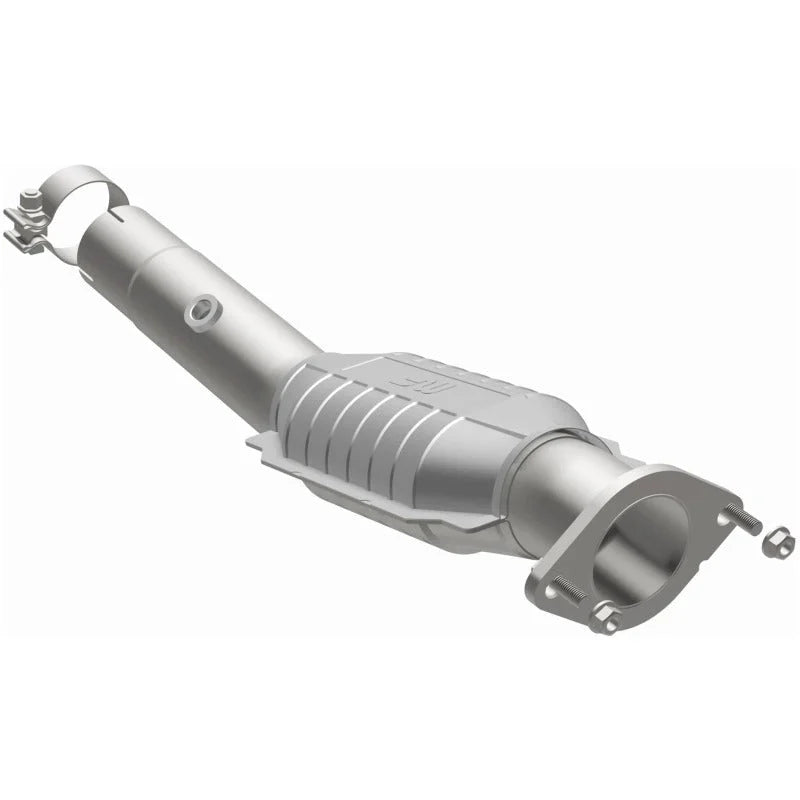 MagnaFlow Conv DF GM 01-02 2500 Passenger Side 6L - Installation View