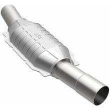 Load image into Gallery viewer, MagnaFlow Conv DF GM 25inch x 7inch x 4inch 2.5/2.5inch - Additional View 6
