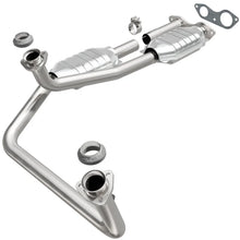 Load image into Gallery viewer, MagnaFlow Conv DF GM Truck/Suv Dual Outlet 96 - Side View