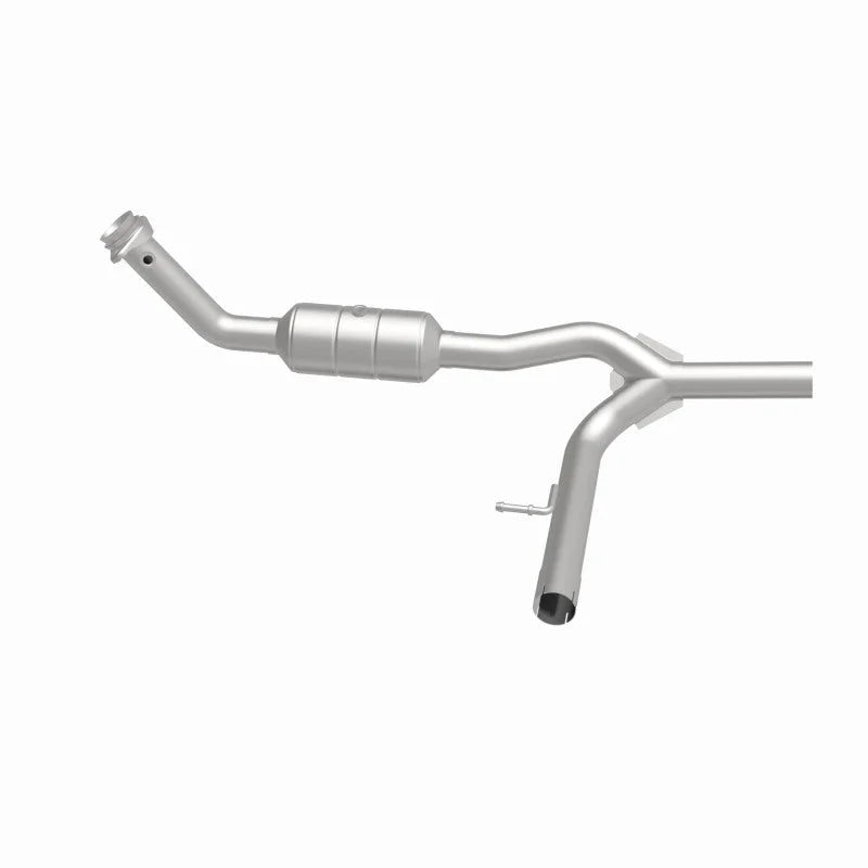 MagnaFlow Conv DF OEM fits 2004-2008 Ford F-150 4.6L - Installation View