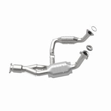 Load image into Gallery viewer, MagnaFlow Conv DF OEM fits 2007 Buick Rainier Cxl / 2008 Chevrolet TrailBlazer / 2006-2009 Chevrolet TrailBlazer SS / 2007...