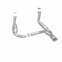 Load image into Gallery viewer, MagnaFlow Conv DF OEM fits 2007 Buick Rainier Cxl / 2008 Chevrolet TrailBlazer / 2006-2009 Chevrolet TrailBlazer SS / 2007...