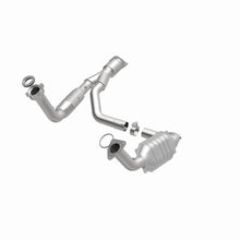 Load image into Gallery viewer, MagnaFlow Conv DF OEM fits 2007 Buick Rainier Cxl / 2008 Chevrolet TrailBlazer / 2006-2009 Chevrolet TrailBlazer SS / 2007...