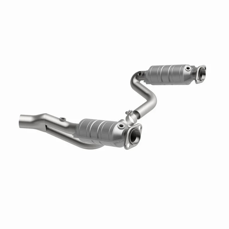 MagnaFlow Conv DF Raider 2006 8 4.7L - Installation View