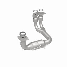 Load image into Gallery viewer, MagnaFlow Conv DF  Standard Cat 00-05 Toyota MR2 Spyder 1.8L Rear - Additional View 7