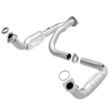 Load image into Gallery viewer, MagnaFlow Conv DF Y-Pipe Assy fits 2007-2009 Hummer H2 Truck - Main Product View