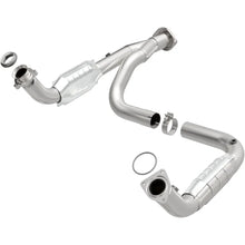 Load image into Gallery viewer, MagnaFlow Conv DF Y-Pipe Assy fits 2007-2009 Hummer H2 Truck - Side View