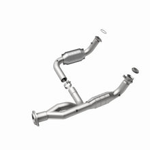 Load image into Gallery viewer, MagnaFlow Conv DF Y-Pipe Assy fits 2007-2009 Hummer H2 Truck - Additional View 15