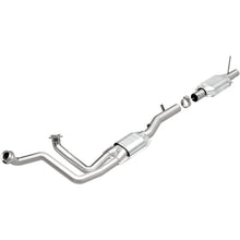 Load image into Gallery viewer, MagnaFlow Conv DF fits 1996 Ford F-150 / F-250 / F-350 4.9L I-6 - Main Product View