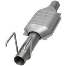 Load image into Gallery viewer, MagnaFlow Conv Dir Fit B1500/2500/3500 94-97 - Additional View 5