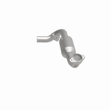 Load image into Gallery viewer, MagnaFlow Conv Direct Fit 05-06 Lincoln Navigator 5.4L - Installation View