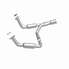 Load image into Gallery viewer, MagnaFlow Conv Direct Fit 07-09 Chevy Trailblazer SS 6.0L V8 - Back View