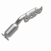 Load image into Gallery viewer, MagnaFlow Conv Direct Fit 12-16 Hyundai Equus V8 5.0L Manifold - Side View