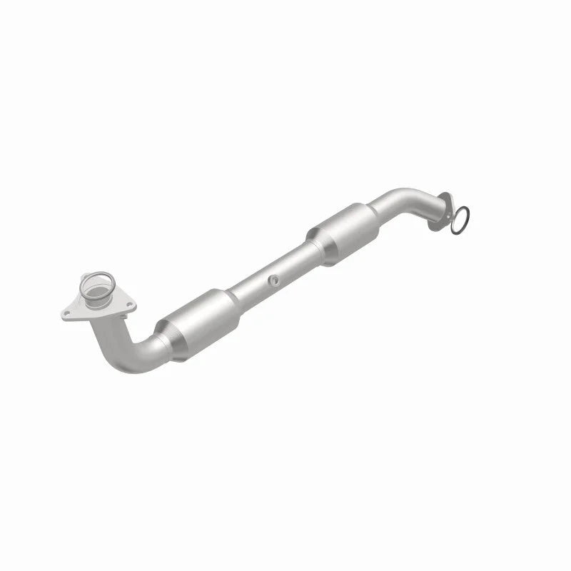 MagnaFlow Conv Direct Fit 13-15 Land Cruiser 5.7 - Back View