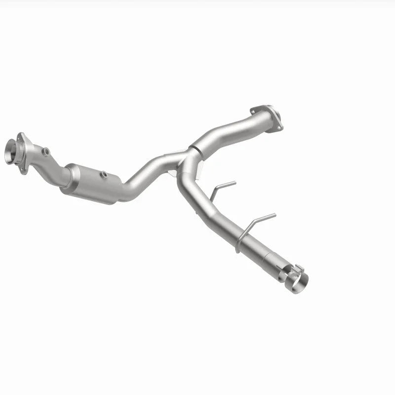MagnaFlow Conv Direct Fit 15-17 Ford Expedition V6 3.5 OEM Underbody - Back View