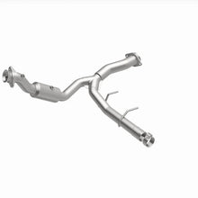 Load image into Gallery viewer, MagnaFlow Conv Direct Fit 15-17 Ford Expedition V6 3.5 OEM Underbody - Back View
