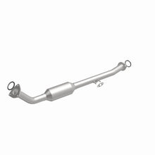 Load image into Gallery viewer, MagnaFlow Conv Direct Fit OEM 2001-2004 Toyota Sequoia Underbody - Additional View 9