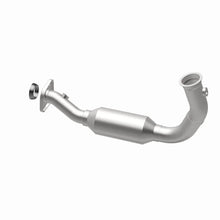 Load image into Gallery viewer, MagnaFlow Conv Direct Fit OEM 2004 Jeep Liberty Underbody - Installation View