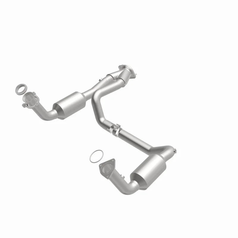 MagnaFlow Conv Direct Fit OEM 2005 GMC Sierra/Chevrolet Silverado 1500/Cadillac Escalade Underbody - Additional View 9
