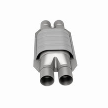 Load image into Gallery viewer, MagnaFlow Conv Univ 2 D/D W/O2 Boss - Back View
