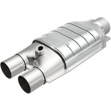 Load image into Gallery viewer, MagnaFlow Conv Univ 2/2.5 Single O2 Boss - Main Product View