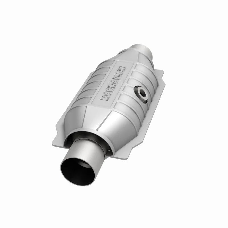 MagnaFlow Conv Univ 2.5 Mid O2 - Side View