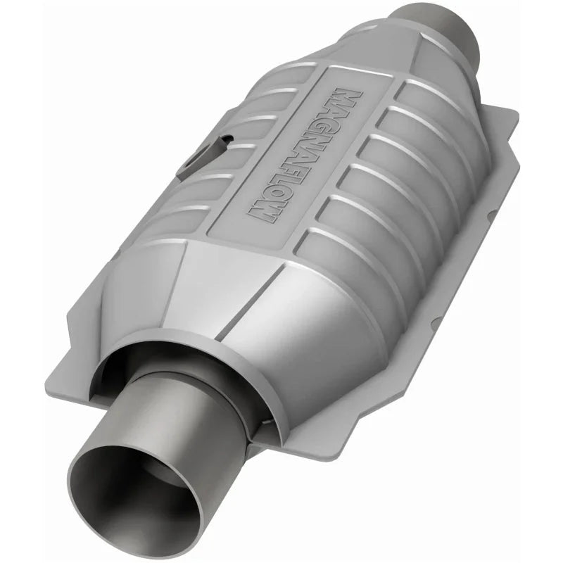 MagnaFlow Conv Univ 2.5 Mid O2 - Back View