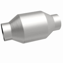 Load image into Gallery viewer, MagnaFlow Conv Univ 2.50inch C/C Met. - Back View